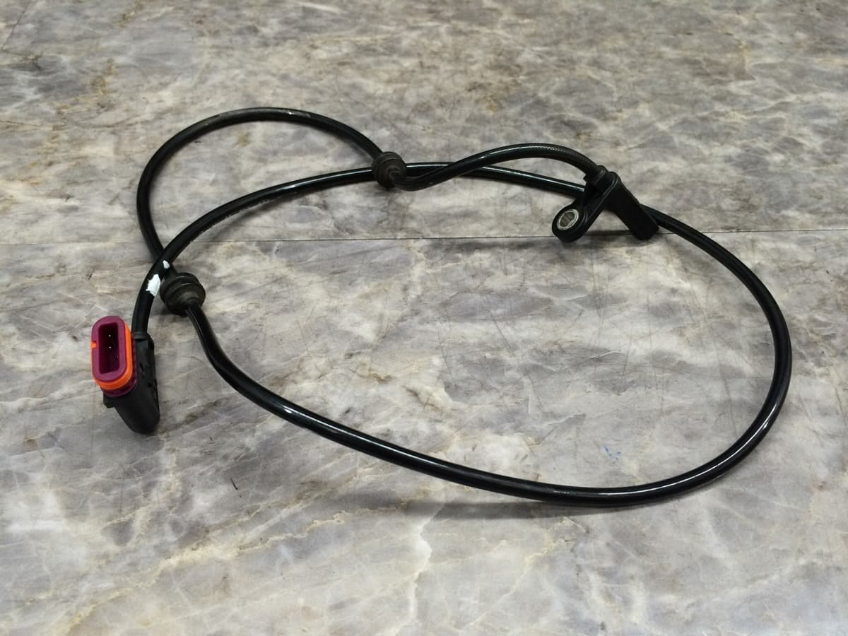 　W204 C200 Benz Right Rear ABS sensor 2045400317 75,972km silver 775 CGI BE