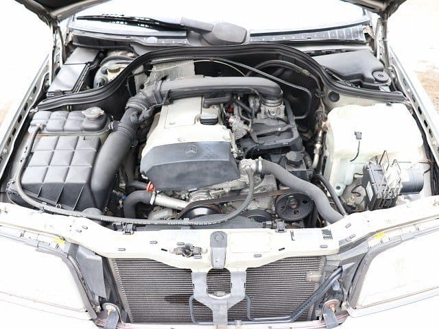 Benz C200  Engine body
