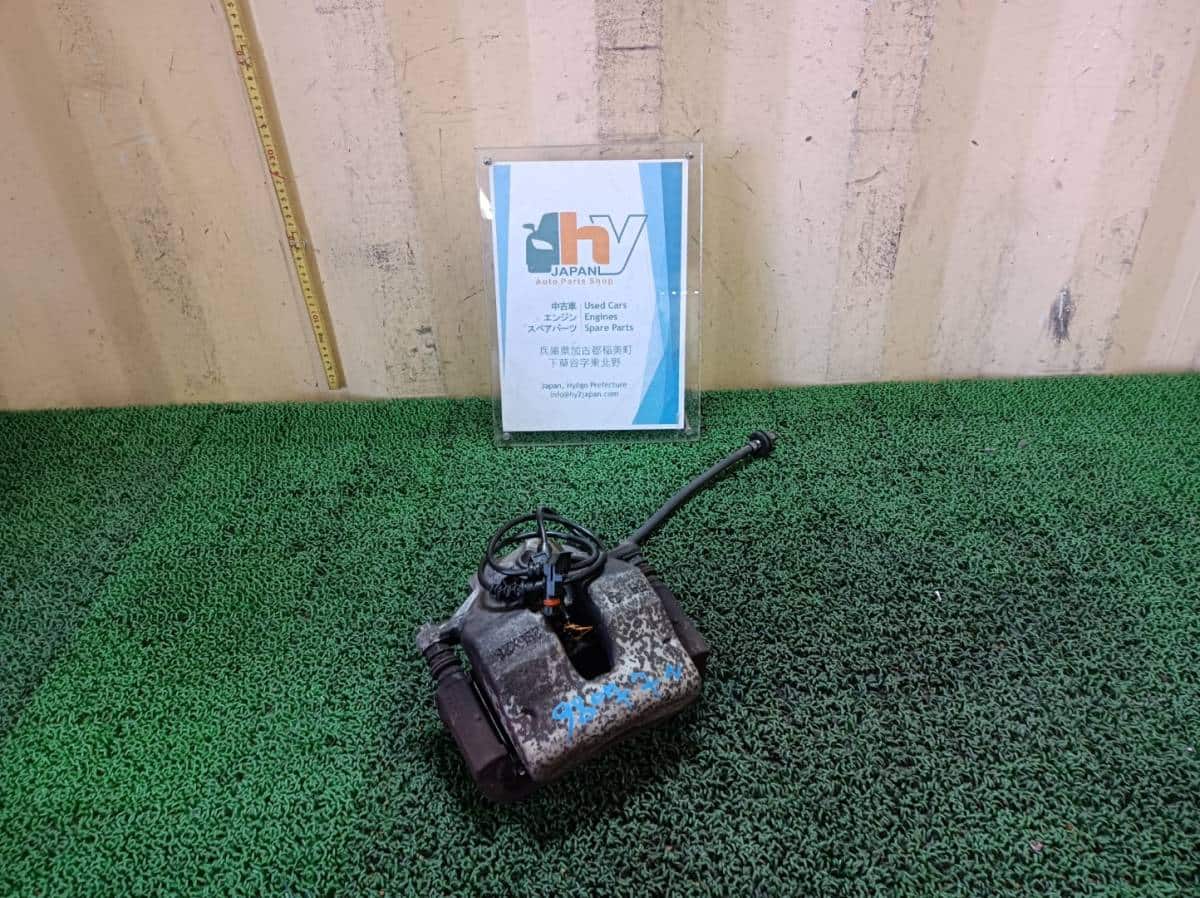 Mercedes-Benz Front brakes caliper Right C200 station wagon DBA-204248 204248 W2