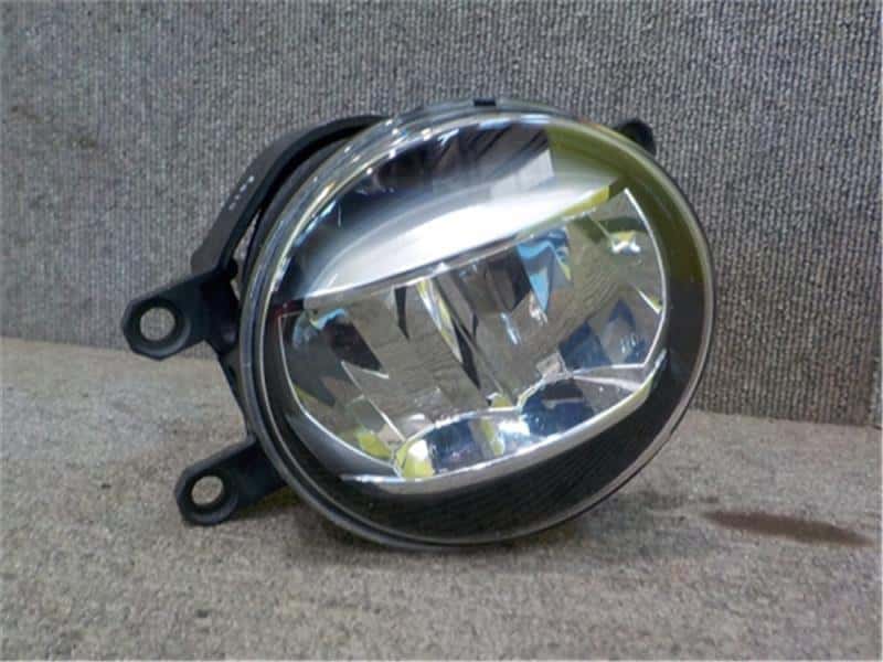Right Fog Light TOYOTA Harrier 2018 DBA-ZSU65W
