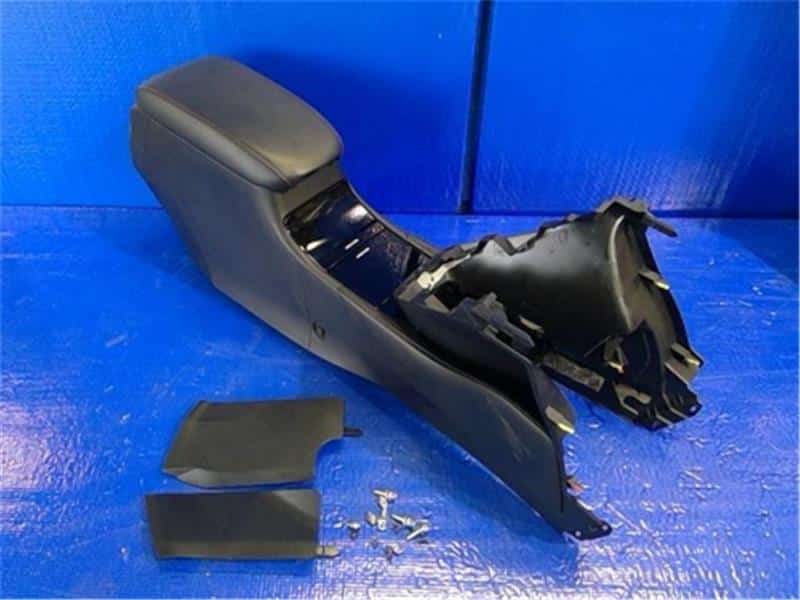 Console Box TOYOTA Harrier 2018 DBA-ASU60W